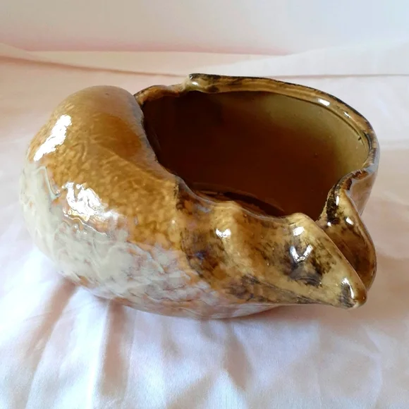 Conch Ceramic Shell Decor. - Picture 3 of 7